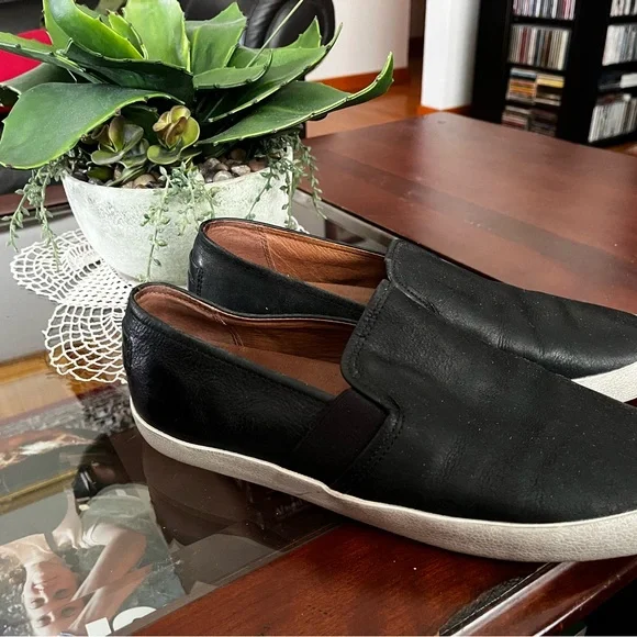 FRYE Womens Dylan Slip On Casual Shoe Black/White Size 10m - Picture 3 of 7